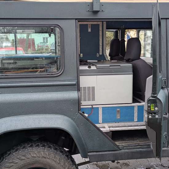 Land Rover Defender 110 TD5 Wohnmobil | Offroad-Camper | Expeditionsfahrzeug | Hubdach | Sofort reisefertig 2003 (HU bis 09/27) - Bild 4