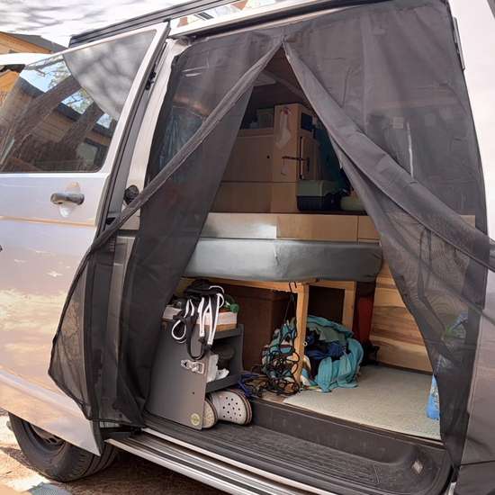 Volkswagen T5 Shuttle 2009 (HU bis 08/28) - Bild 4