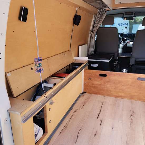 Volkswagen T5 Camper 2006 (HU bis 05/27) - Bild 4