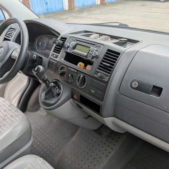 Volkswagen T5 Transporter 2.0 2010 (HU bis 10/27) - Bild 4