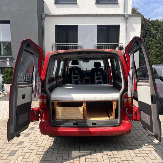 Volkswagen T5 2009 (HU bis 03/27) - Bild 4