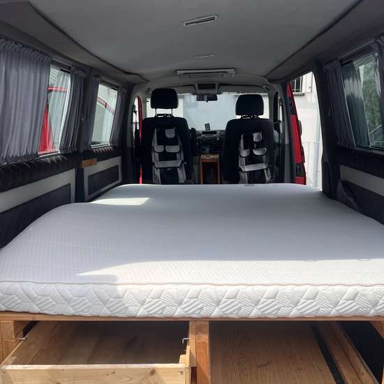 Volkswagen T5 2009 (HU bis 03/27) - Bild 7