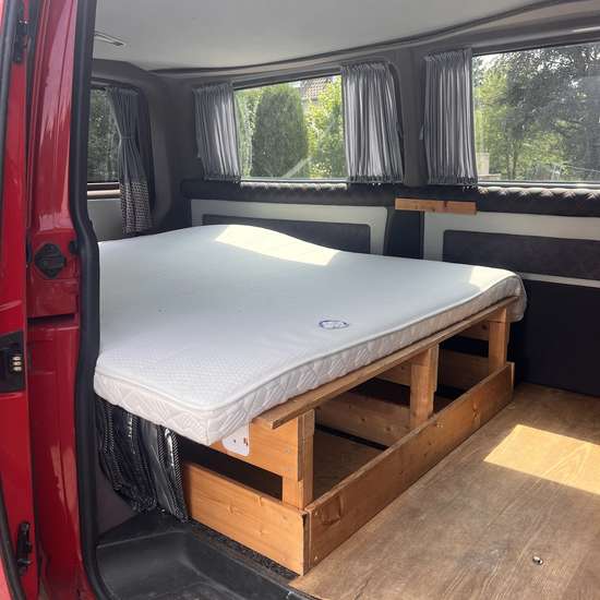 Volkswagen T5 2009 (HU bis 03/27) - Bild 6