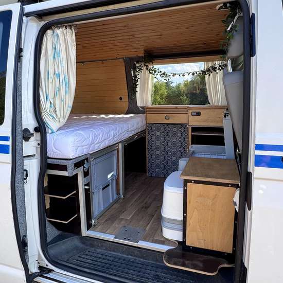 Volkswagen T5.2 2011 (HU bis 03/28) - Bild 3