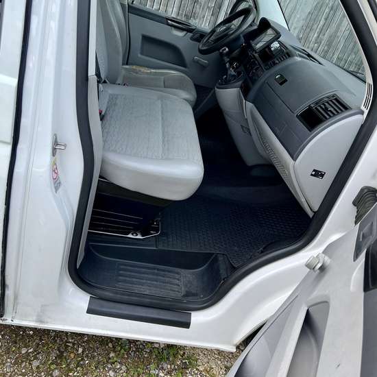 Volkswagen T5 Transporter 2010 - Bild 7