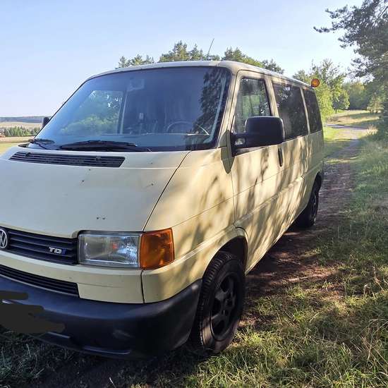Volkswagen VW T4 Multivan, 2,5 TDI, 88 PS 2003 (HU bis 02/28) - Bild 2