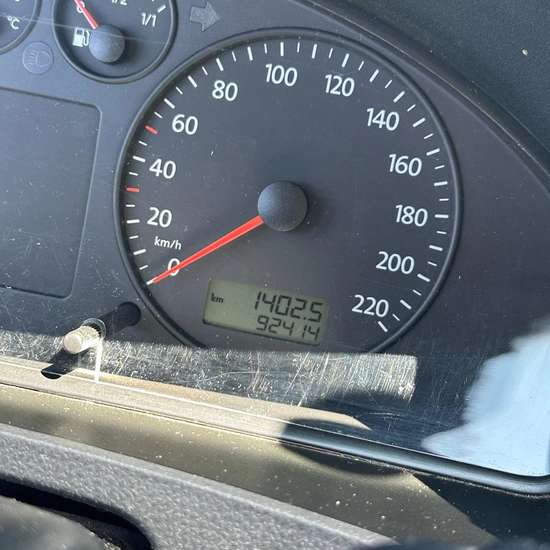 Volkswagen T5 Transporter 1.9 TDI 2006 (HU bis 08/28) - Bild 12