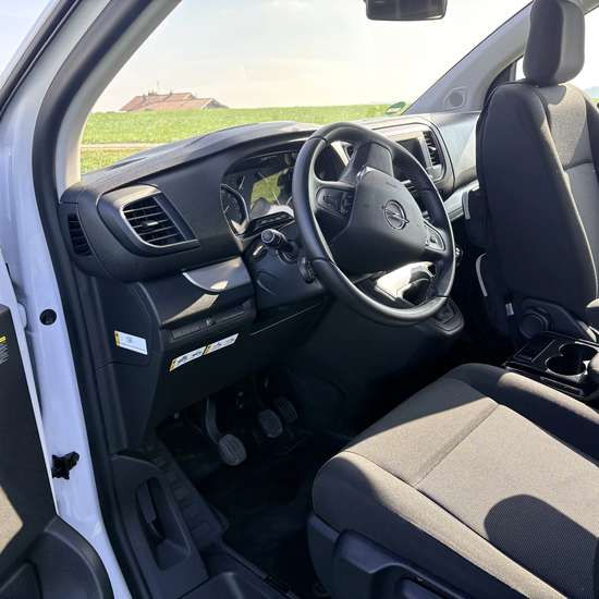 Opel Vivaro 2024 (HU bis 03/27) - Bild 7